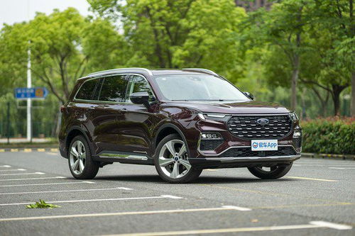 6口之家的出行新方案 听车主聊聊这台中大型suv 福特领裕